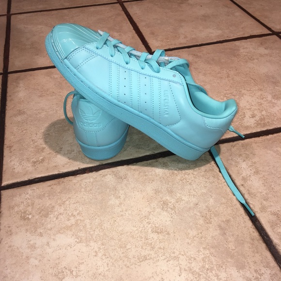 Adidas Superstar - Picture 2 of 3